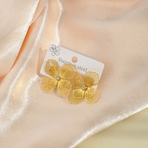 Wholesale Electroplating 18K Gold Plated Flower 304 Stainless Steel Casual Vintage Style Vacation Ear Studs