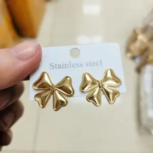 Gold Earrings 116 / 18k