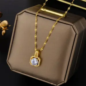 8983 Golden White Zirconium