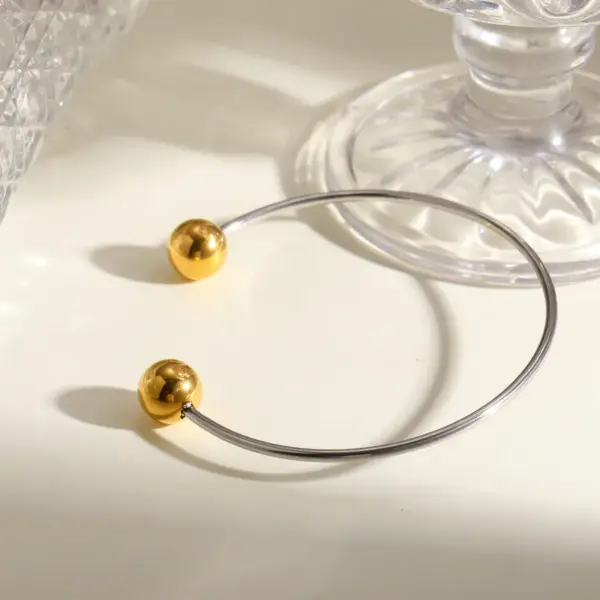 Stainless Steel Ball PVD Coated Real Gold Plated Simple Style Waterproof Non Tarnish Gold Bangle