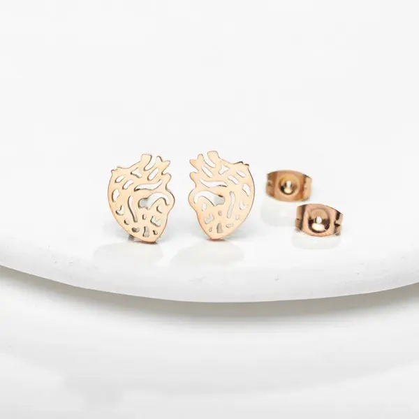 Wholesale PVD Coated 18K Gold Real Gold Plated Heart 304 Stainless Steel Simple Style Waterproof Non Tarnish Ear Studs