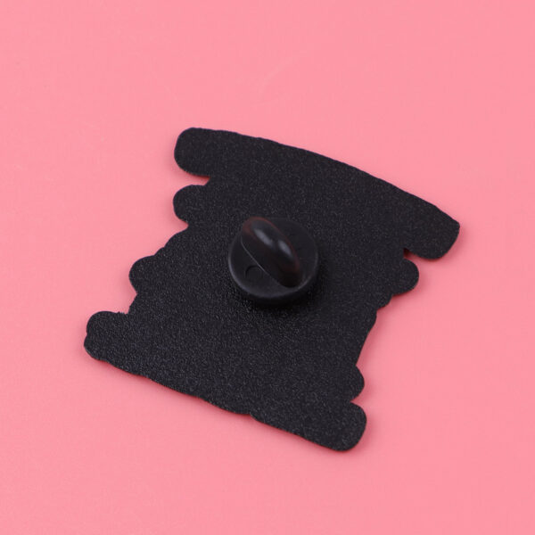 Wholesale Cartoon skull accessory brooch metal badge