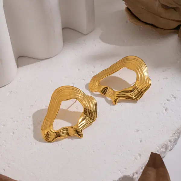 Wholesale Vacuum Electroplating (In Furnace) Plated 18K Real Gold Geometric Irregular Wave Pattern Layered Niche Design Earrings Ear Jewelry 304 Stainless Steel Non-Fading Accessories Ornaments