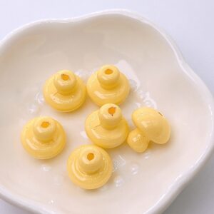 Light yellow / 18*18mm
