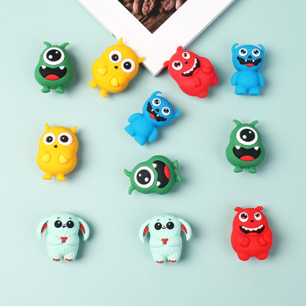 Wholesale 3D monster silicone bead bracelet, cute doll beaded DIY necklace aessories, cartoon exy beads wholesale.