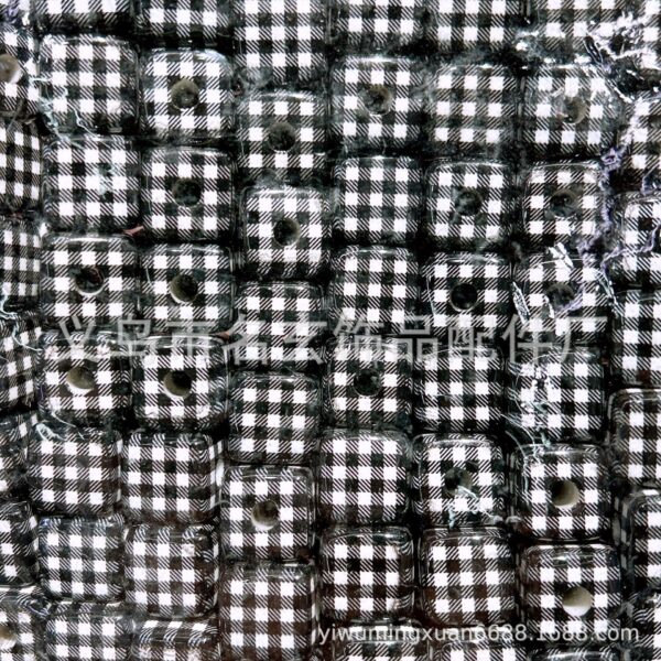 Wholesale Printed plaid square Hong Kong style vertical beaded