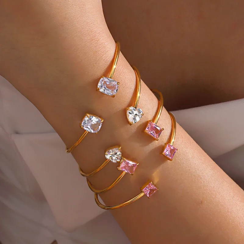 Wholesale Ion Plating (IP) 18K Gold Plated Square Heart Shape 304 Stainless Steel IG Style Waterproof Non Tarnish 304 Stainless Steel Bangle
