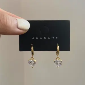 White Heart Zircon Earrings Gold Plated