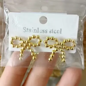 Gold Earrings076 / 18k