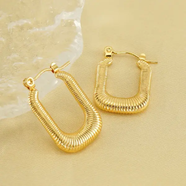 Wholesale PVD Coated 18K Gold Plated U Shape 304 Stainless Steel Simple Style Waterproof Non Tarnish Hoop Earrings