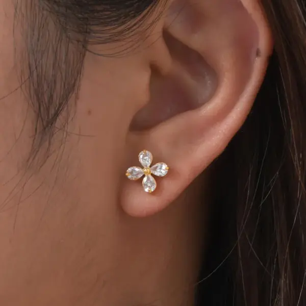 Wholesale PVD Coated Real Gold Plated 18K Gold Flower 201 Stainless Steel Shiny Waterproof Non Tarnish Ear Studs