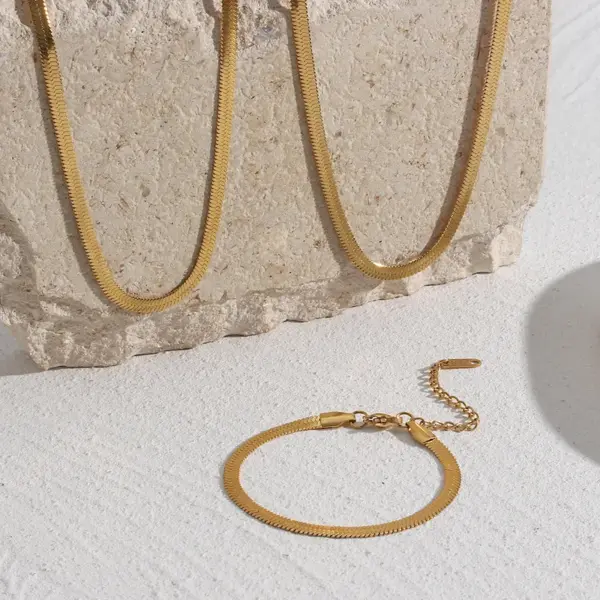 Wholesale PVD Coated Real Gold Plated 18K Gold Geometric 304 Stainless Steel Classic Style Waterproof Non Tarnish 304 Stainless Steel Bracelets