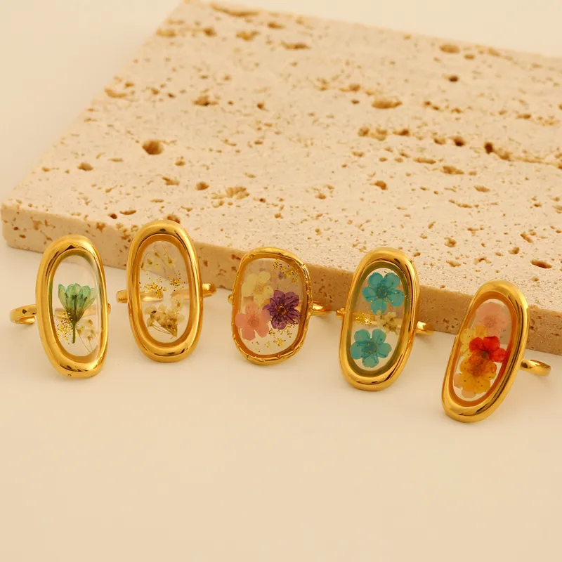 Wholesale 316L Stainless Steel Resin Flower Waterproof Non Tarnish Surgical Steel Retro Open Rings For Women's