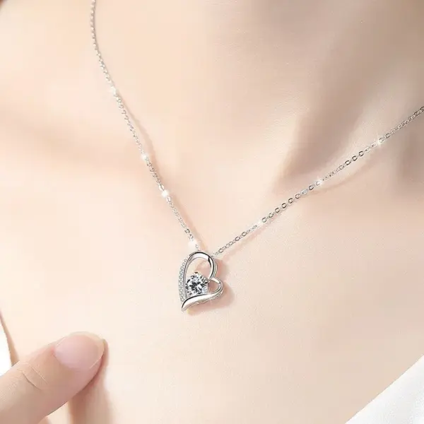 Wholesale Titanium Steel Copper Plating Heart Shape Zircon Pendant Necklace