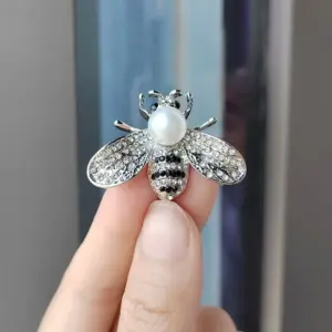 Xz0191 Silver Bee-White pearl