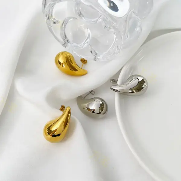 Wholesale 1 Pair Retro Geometric Plating Copper 24k Gold Plated Ear Studs