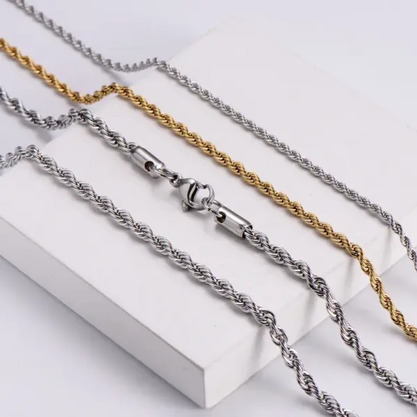 PVD Coated 18K Gold Plated Insect 304 Stainless Steel Hip-Hop Waterproof Non Tarnish 304 Stainless Steel Necklace