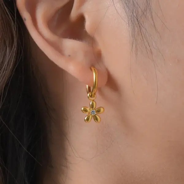 Wholesale PVD Coated Real Gold Plated 18K Gold Flower 304 Stainless Steel IG Style Casual Artistic Waterproof Non Tarnish Charm Sleeper Hoop Earrings