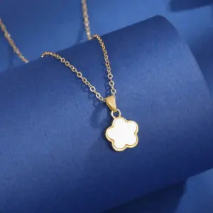 Wholesale Copper Flower Electroplated Imitation Gold Elegant Cute Simple Style Cable Chain Pendant Necklace