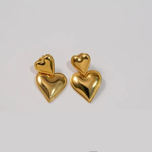 Wholesale PVD Coated 18K Gold Plated Heart Shape Stainless Steel Vintage Style Waterproof Non Tarnish Drop Earrings