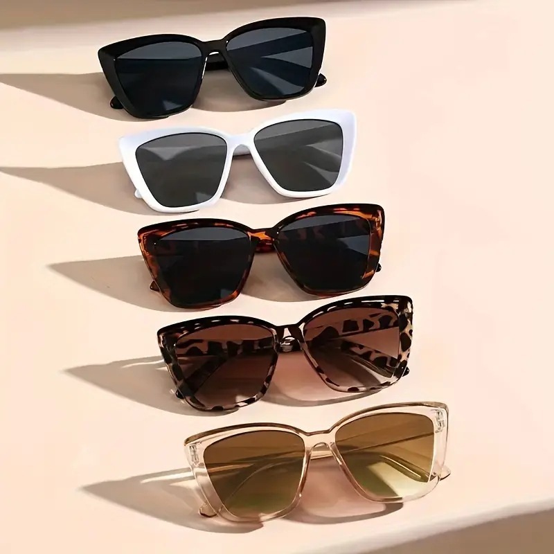 Wholesale Cross-border European and American pular style oversized cat-eye sunglasses with trendy cutout temples and large square frames.