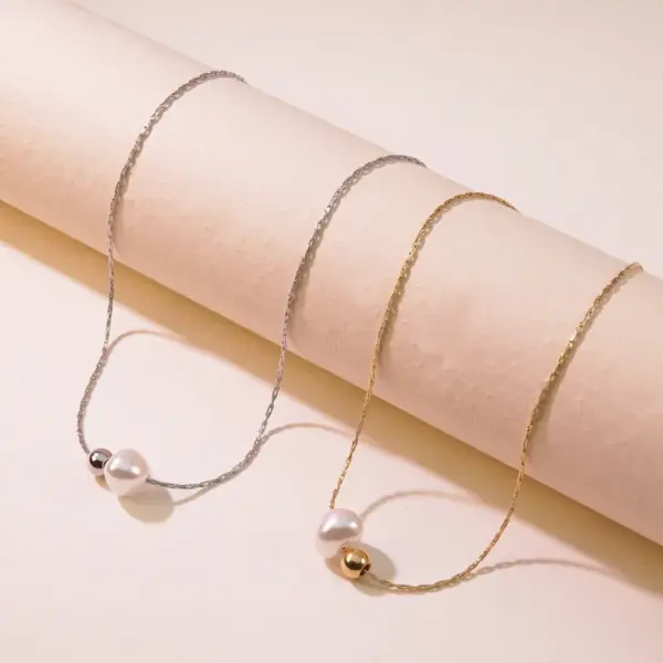 Wholesale 304 Stainless Steel Plastic Solid Color Ion Plating (IP) 18K Gold Plated Sweet Simple Style Waterproof Non Tarnish Plating Regular Chain Silver Pendant Necklace