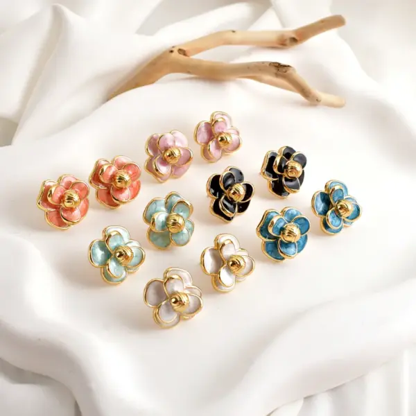 Wholesale Ion Plating (IP) Flower 304 Stainless Steel Princess Pastoral Waterproof Non Tarnish Ear Studs