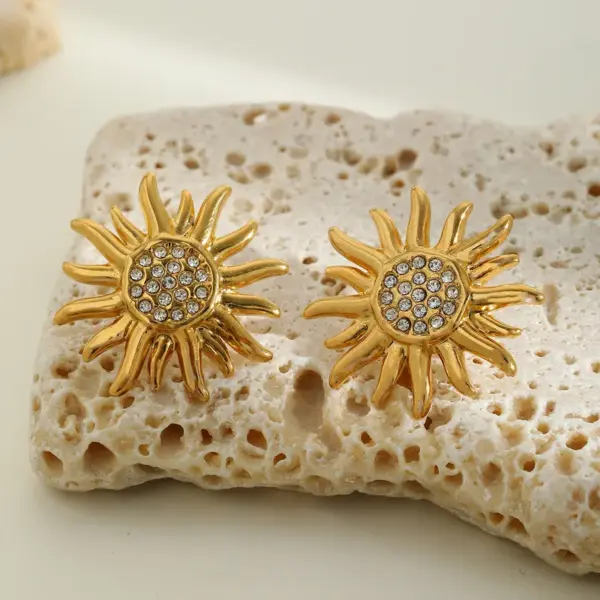 Wholesale PVD Coated Real Gold Plated 18K Gold Sun 304 Stainless Steel Cute Luxurious Romantic Waterproof Non Tarnish Rings Ear Studs