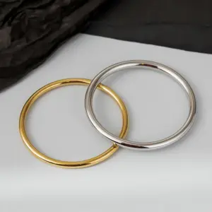 Wholesale Simple Style Classic Style Solid Color Titanium Steel Polishing Bangle