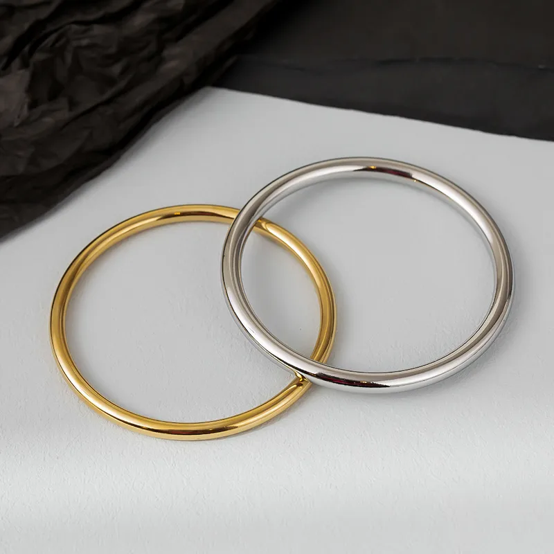 Wholesale Simple Style Classic Style Solid Color Titanium Steel Polishing Bangle
