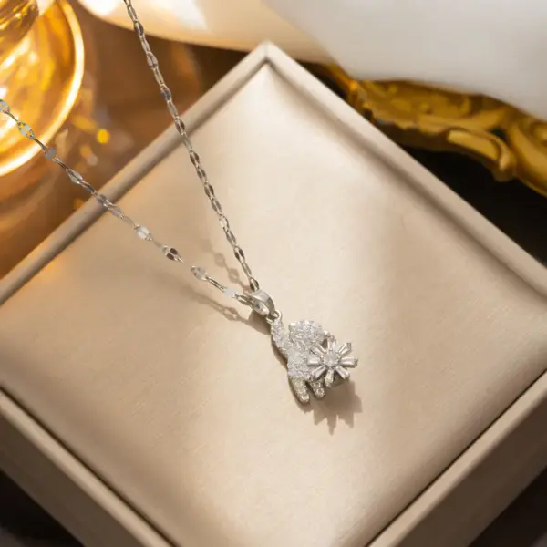 Wholesale PVD Coated Real Gold Plated Little Bear Stainless Steel Simple Style Waterproof Non Tarnish Titanium Steel Pendant Necklace