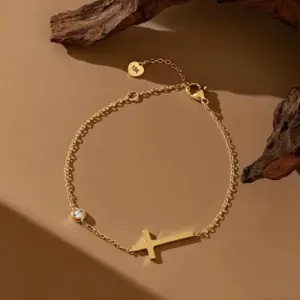 S037-Cross-Bracelet- Gold