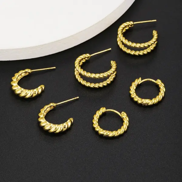 Wholesale Ethnic Style Geometric Copper Earrings Ear Studs