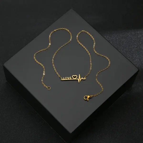 Wholesale PVD Coated Gold Plated Letter 201 Stainless Steel Necklace