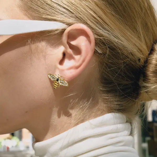 Wholesale Women's Classic 18K Gold Stainless Steel Zircon Bee Earrings Jewelry Pair Vacuum Plated 304 Stainless Steel Stud Earrings