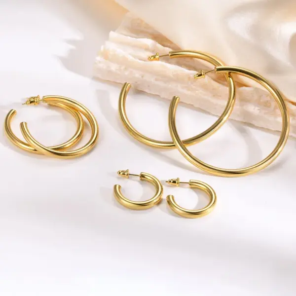 1 Pair Simple Style Solid Color 304 Stainless Steel Gold Plated Stainless Steel Earrings