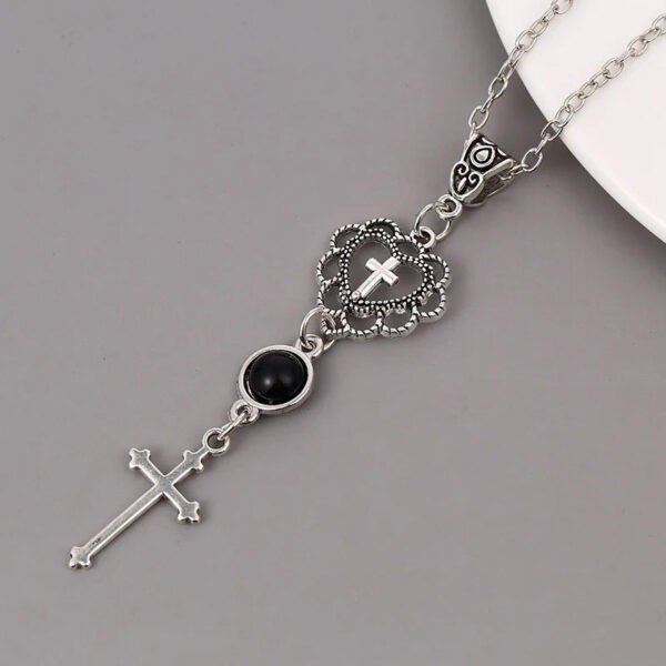 Wholesale Cross-border new cross necklace pendant, agate, black, stone, heart-shaped, factory
