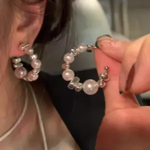 29#E6054 Silver Pearl Earrings / 925 Silver