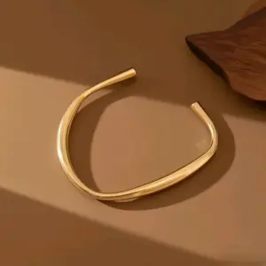 S0269-C-shaped Irregular Bracelet - Gold