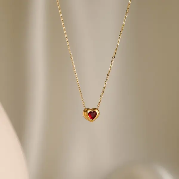 Wholesale 18K Gold Titanium Steel Colorfast Inlaid Zircon Necklace Hot Selling Simple High Sense Pink Diamond Love Heart Necklace