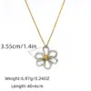 Wholesale Ion Plating (IP) Real Gold Plated 18K Flower 304 Stainless Steel Casual Simple Style Waterproof Non Tarnish Pendant Necklace