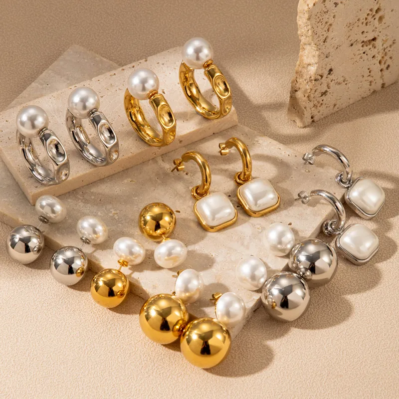 Wholesale PVD Coated Geometric Round Pearl 304 Stainless Steel French Style Simple Style Korean Style Waterproof Non Tarnish Earrings