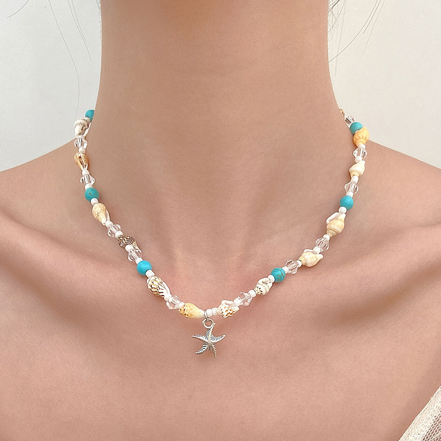 Wholesale Holiday style beaded shell starfish necklace for women ins Korean style personalized light luxury clavicle chain New niche aessories