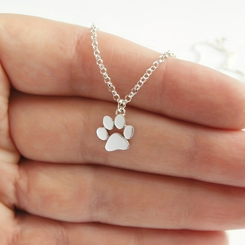 Wholesale Europe and the United States pular cute animal cat claw foot necklace high quality copper chain alloy pendant footprints necklace manufactur