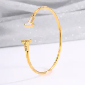 Gold / One Size / T Shape Open Line Diamond Shell