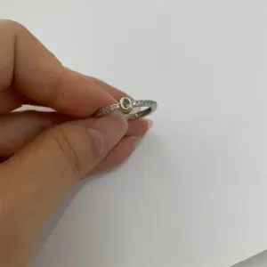 Real Platinum-Letter Q / One Size