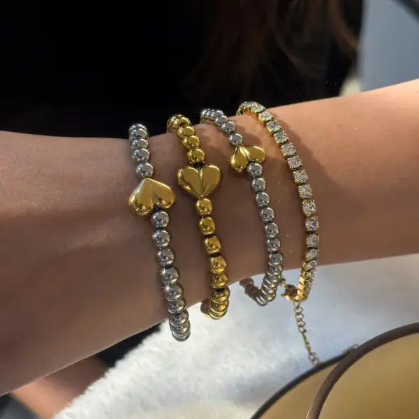 Wholesale 304 Stainless Steel Vacuum Plating (In Furnace) Plated 18K Real Gold Imitation Pearl Heart Shape No Inlay Material Luxury Classic Bracelet