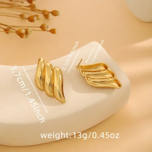 Wholesale 1 Pair Casual Simple Style Streetwear Waves Heart Shape Flower Plating 304 Stainless Steel Ear Studs