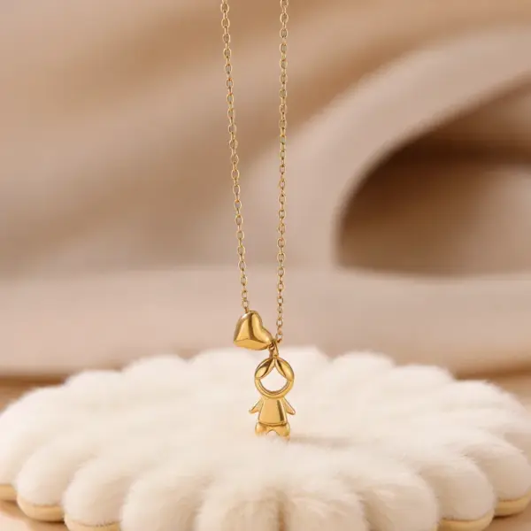 Wholesale Human Heart Shape Two Tone Choker For Women With PVD Coated Golden Plated 304 Stainless Steel Cable Chain