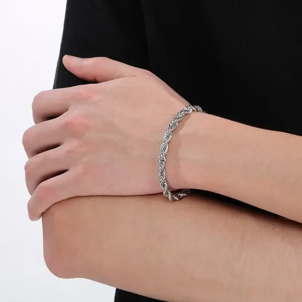 Ion Plating (IP) 18K Gold Plated Twist 304 Stainless Steel Simple Style Waterproof Non Tarnish 304 Stainless Steel Bracelets